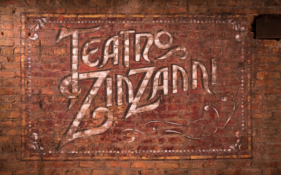 Teatro ZinZanni Chicago lobby. Photo by Alabastro Photography.
