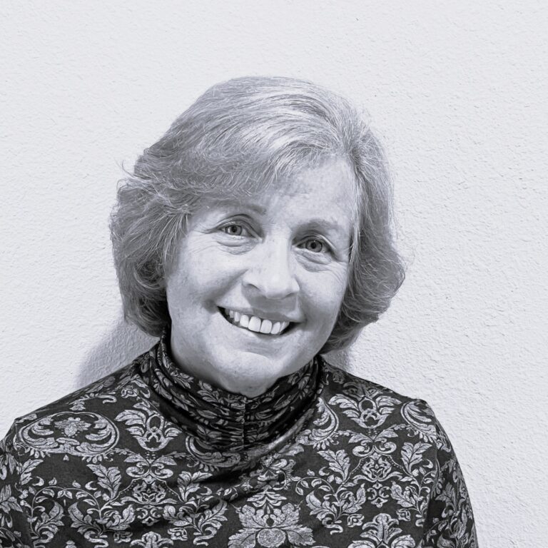 Ellen Smith - HR Consultant - B&W